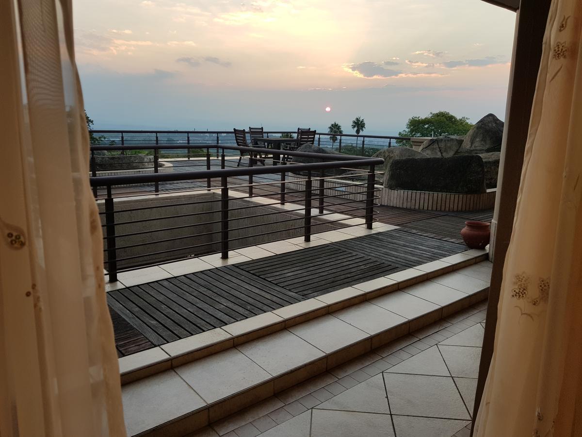 Bubez Guesthouse Бабертон Екстер'єр фото
